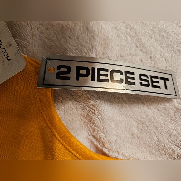 NWT Pittsburgh Steelers Infant Dress with Panties. Size:18M. - Picture 6 of 6